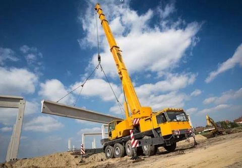 How to Choose the Right Lifting Equipment for Your Workplace